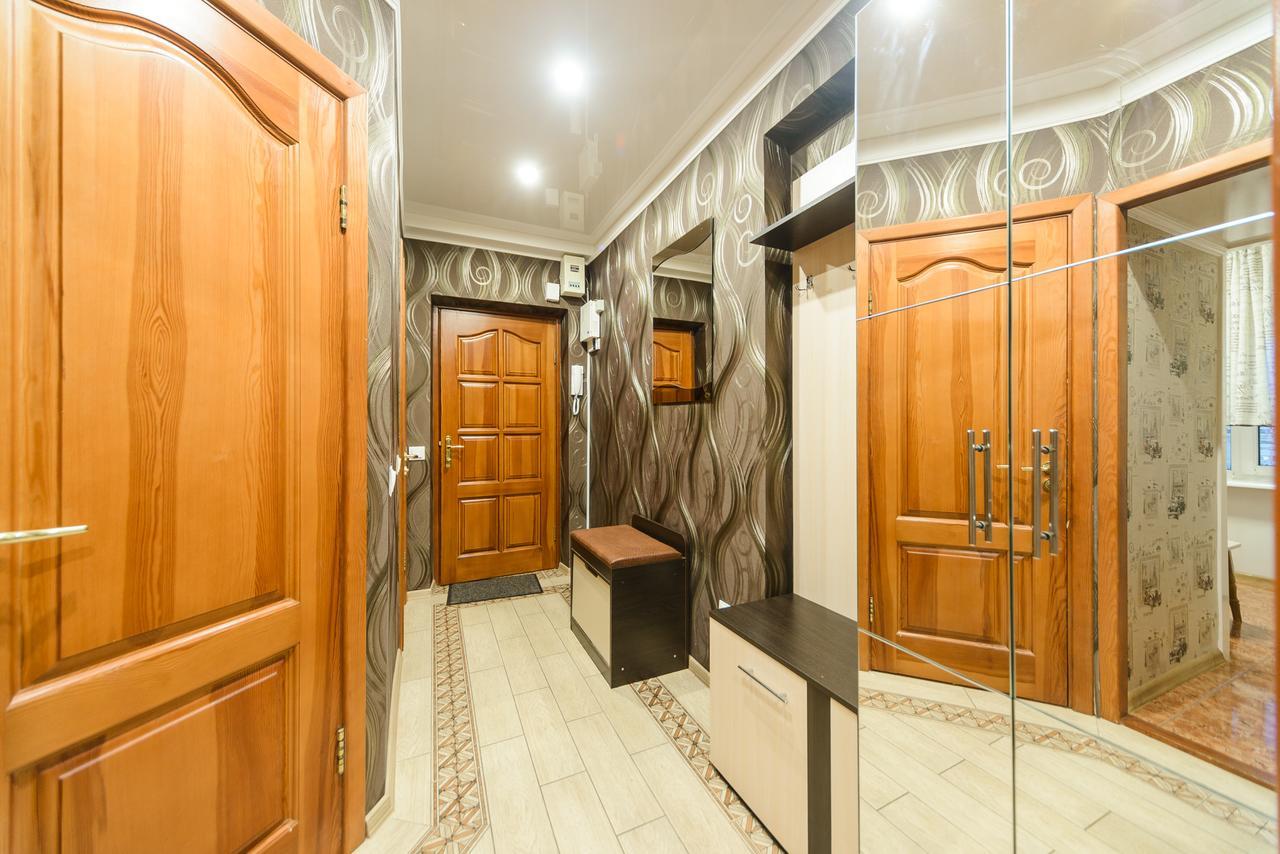 Apartment On Lesi Ukrainky Blvd Kyiv Exterior photo